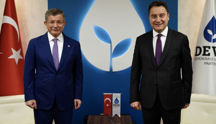 Davutoğlu'nu da eleştirdi! Gelecek Partisi’nin kurucu isminden Ali Babacan’a ağır sözler