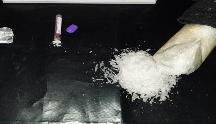 Yolcu koltuğundan uyuşturucu çıktı