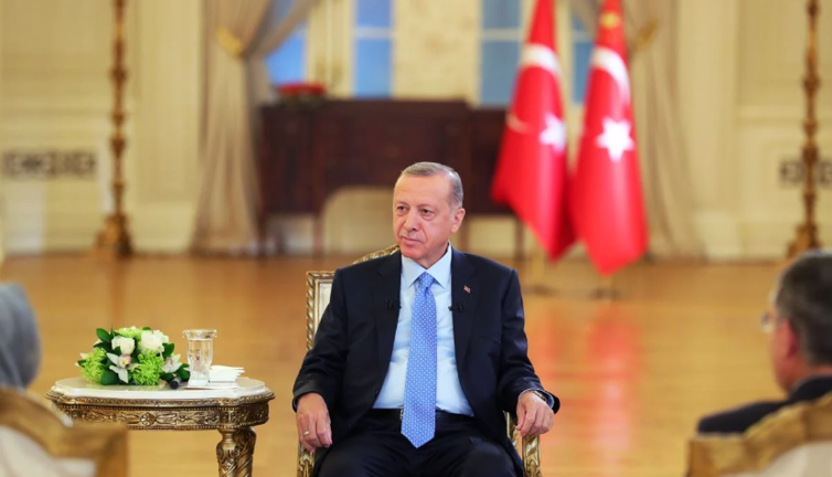 Erdoğan’dan ‘ekonomik kriz’ savunması: Battık diyorlar; herkesin altında arabası var