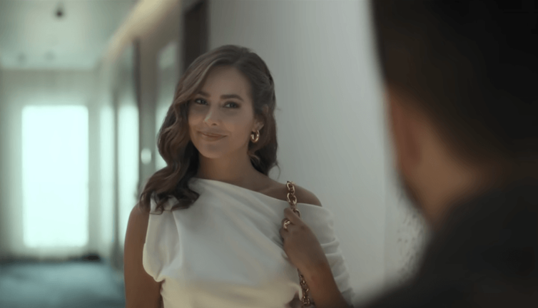 Tarkan'ın klip güzeli bakın kim çıktı