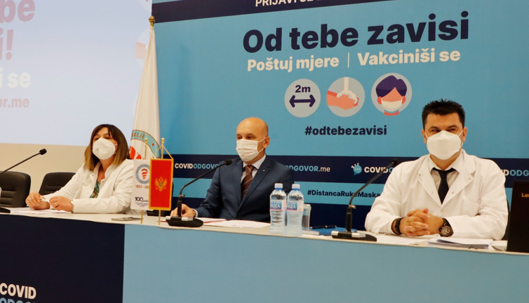 Karadağ'da yeniden maske zorunluluğu getirildi