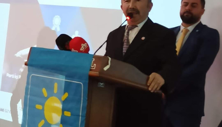 İYİ Parti il Başkanı Eroğlu: Giresun'a yapacakları en iyi hizmet istifa etmek!