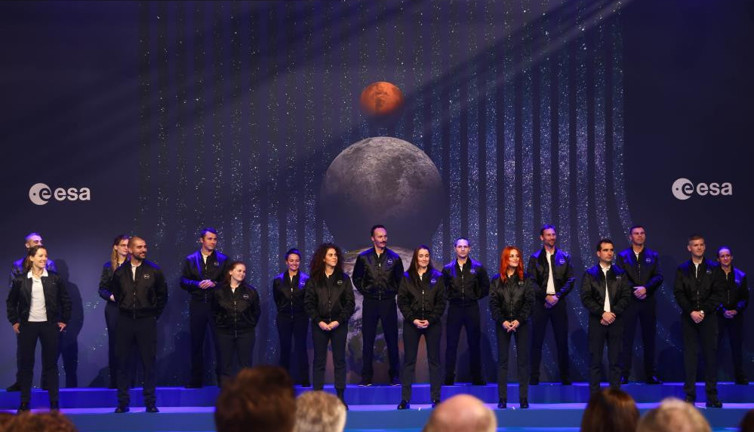 Dünyanın ilk engelli astronotu Avrupa Uzay Ajansı’na seçildi