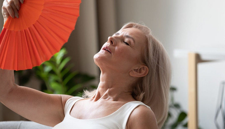 Menopoz semptomları hakkında bildikleriniz yanlış olabilir