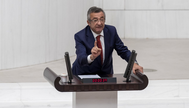 Meclis'te 'Soylu' tartışması: '10 bin dolar alan siyasetçi'yi hatırlattı, AKP sıraları karıştı