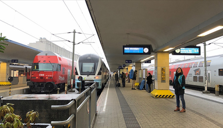 Avusturya’da 50 bin demir yolu işçisi yarın 'uyarı grevi' yapacak