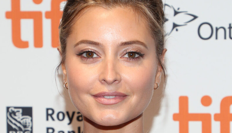 36 yaşındaki ünlü yıldızdan üzücü haber geldi. Meme kanserine yakalandığını açıkladı