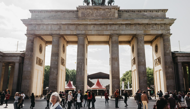 Almanya'da işsiz sayısı kasımda arttı