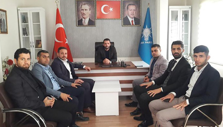 Milli Eğitim'in ballı ihalesini AKP ilçe yöneticisi kaptı. Masaya kimseyi oturtmuyorlar