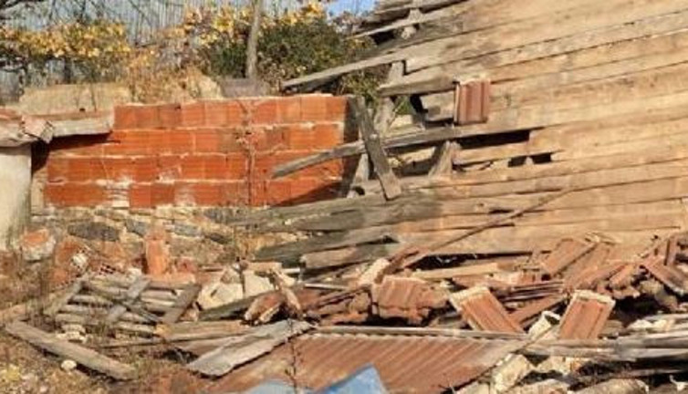 Çardağın çatısı öldürüyordu