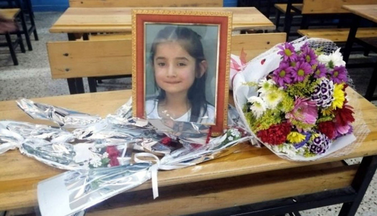 Okul bahçesinde hayatını kaybeden Eylül'ün davasında okul müdürüne hapis cezası