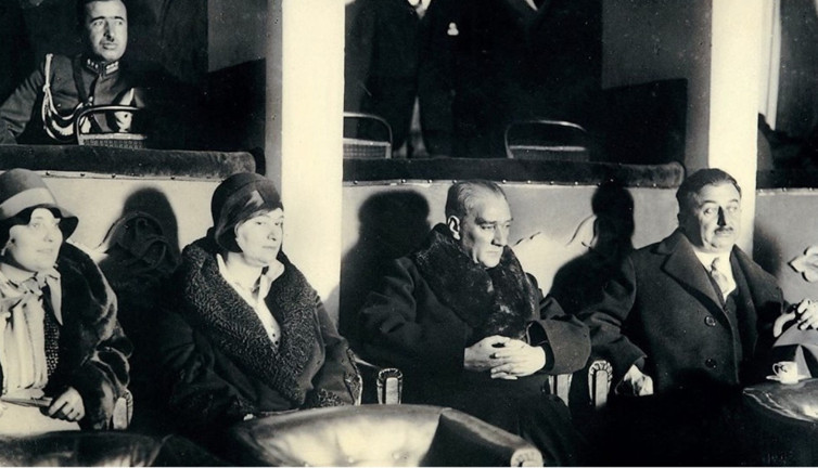 Atatürk sinemada erkek ve kadınları nasıl birleştirdi?