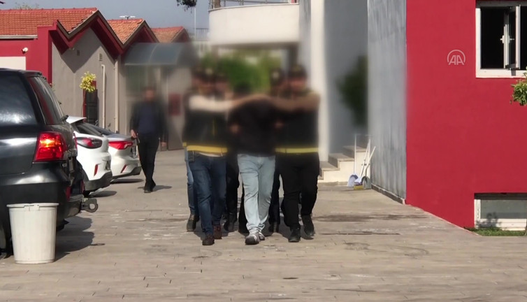 Parti binasında ve ofiste işkence iddiası. 5 tutuklama