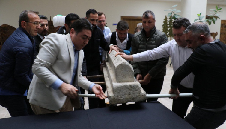 Restorasyon sırasında şaşırtan keşif. 738 yıllık sanduka bakın kimin çıktı?