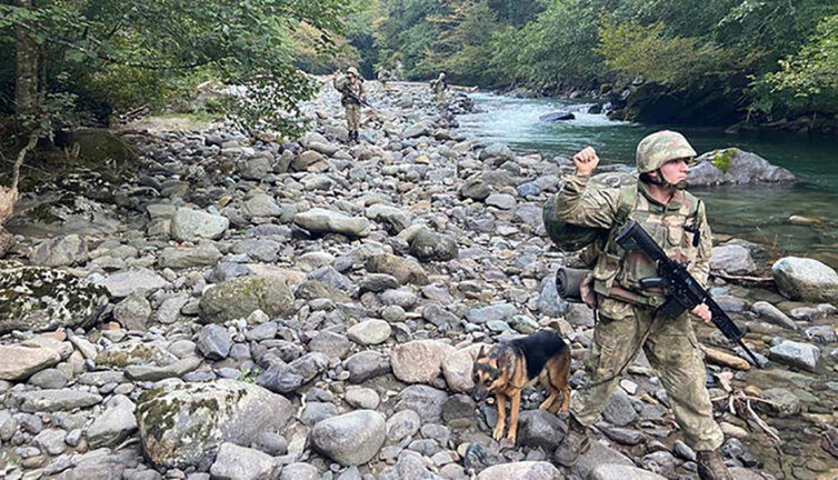 Sınırdan kaçak geçmeye çalışan 6 FETÖ ve 1 PKK/KCK üyesi yakalandı