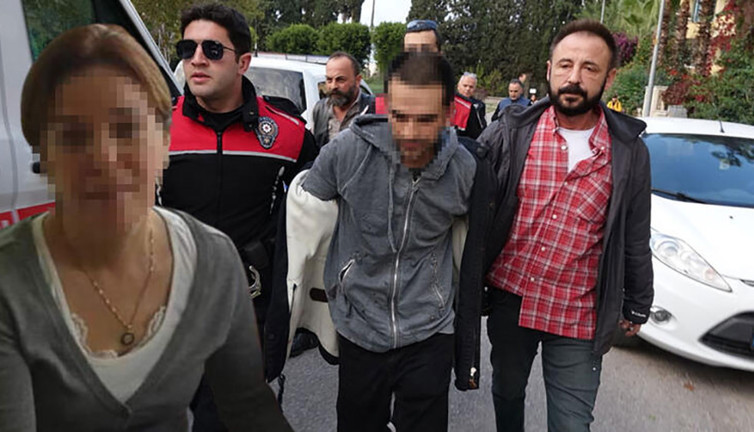 Annesini boğazına bıçak saplayıp öldürdü! 'Hatırlamıyorum' dedi