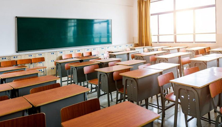 Türkiye’de binlerce çocuk ve genç okula gidemiyor. Milli Eğitim Bakanı Mahmut Özer farkında olmadan itiraf etti