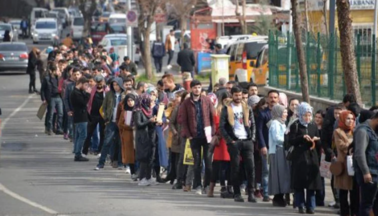 AKP’nin kalesinde 41 kişilik temizlik görevlisi için 4 bini üniversite mezunu 18 bin başvurdu