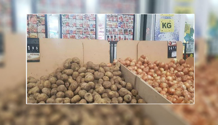 Hep üç harfli marketler suçlanıyor kimse bu marketlerdeki fiyatları görmüyor. Patates ve soğanın fiyatına bakın