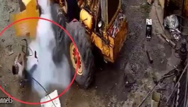 Lastiğe hava basarken lastik patladı adam öldü