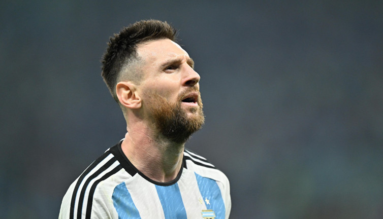 Messi Hırvatistan'a golünü attı, tarihe geçti