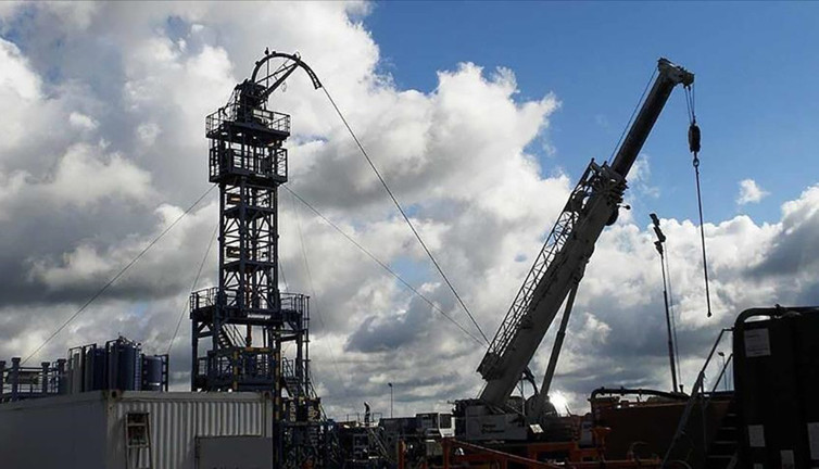 Küresel petrol arzı kasımda azaldı