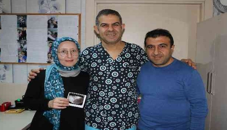 Erken menopoza girenleri umutlandıran gelişme. Doktorlar gebe kalamaz dedi. O yöntemi denedi hamile kaldı