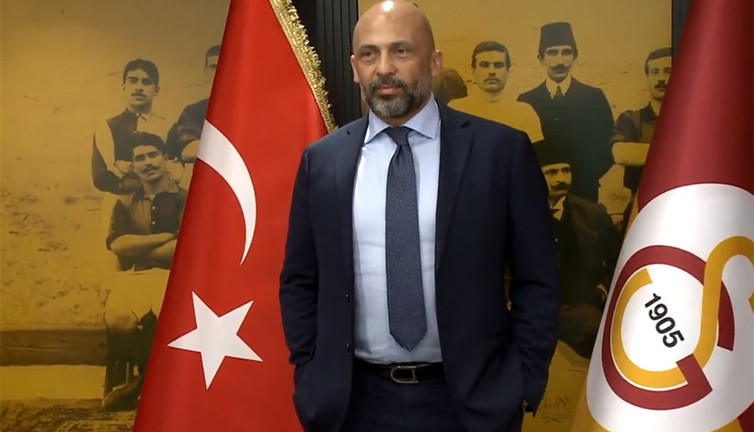 Galatasaray'dan kovuldu PSG ile anlaştı