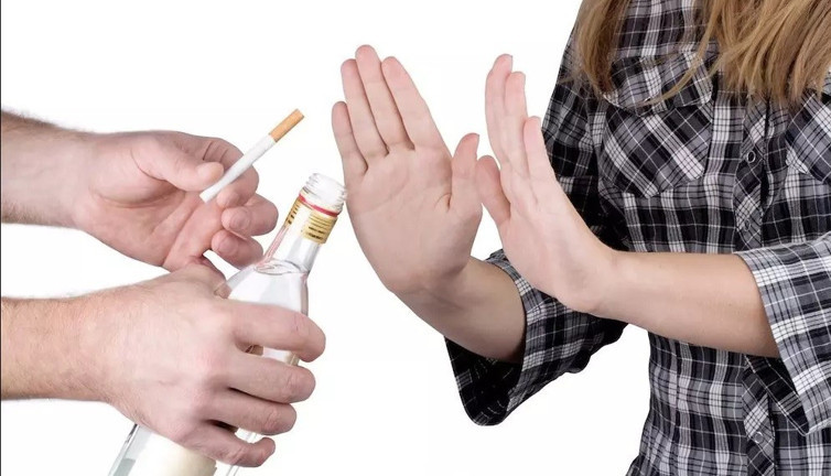 Uzmanı açıkladı. Sigara ve alkol alışkanlığının genetik kodları çözüldü