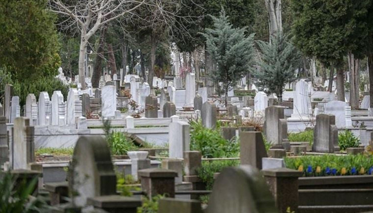 Ölmek bile lüks oldu. Mezar fiyatlarına zam