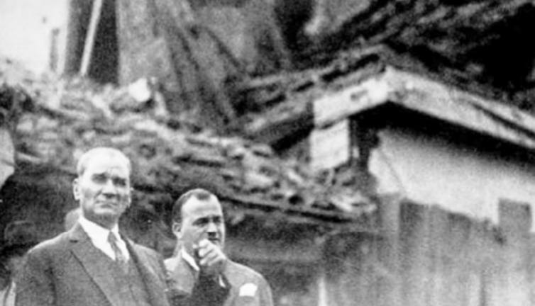 Er Mustafa, Tahtakale yangınında Atatürk'e neden süngü çekti?