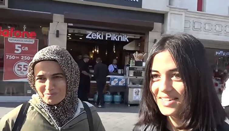 Z kuşağı başka dedi anne başka dedi. Anne-kızın oy tercihleri farklı çıktı