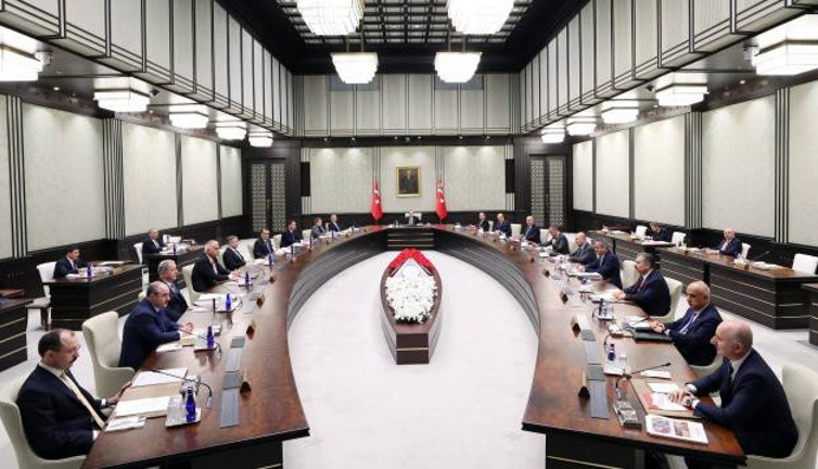 En başarısız bakanlar açıklandı. Pazartesi kabinede Reis bunu soracak