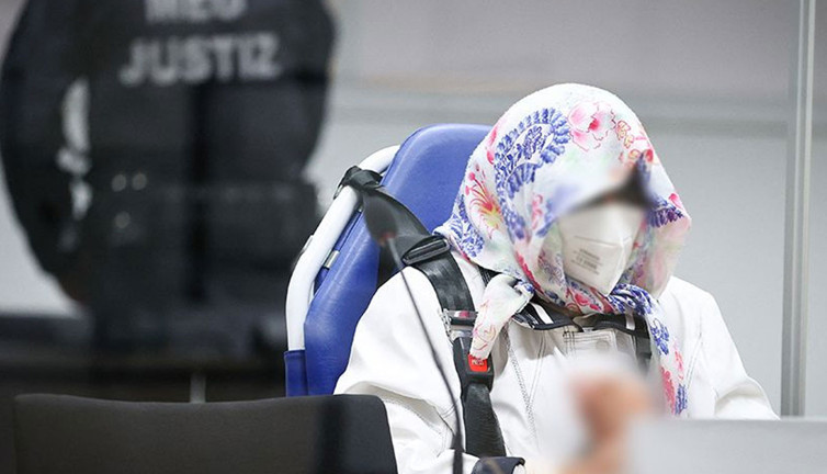 Almanya'da 97 yaşındaki Nazi toplama kampı sekreterine hapis cezası