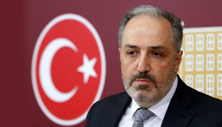 Yeneroğlu, mağdur edilen öğretmen adaylarını sordu