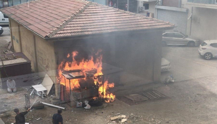 Kulübesini ateşe vererek köpeği öldürdüğü ileri sürülen şahıs tutuksuz yargılanacak