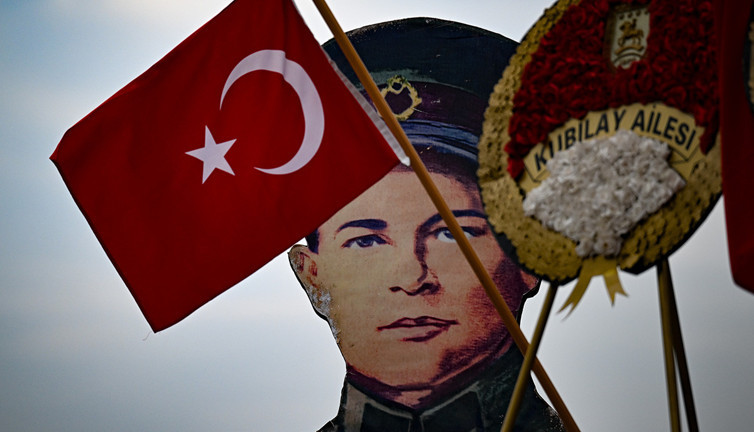 Asteğmen Kubilay yobazlar tarafından şehit edilişinin 92. yılında Menemen'de anıldı