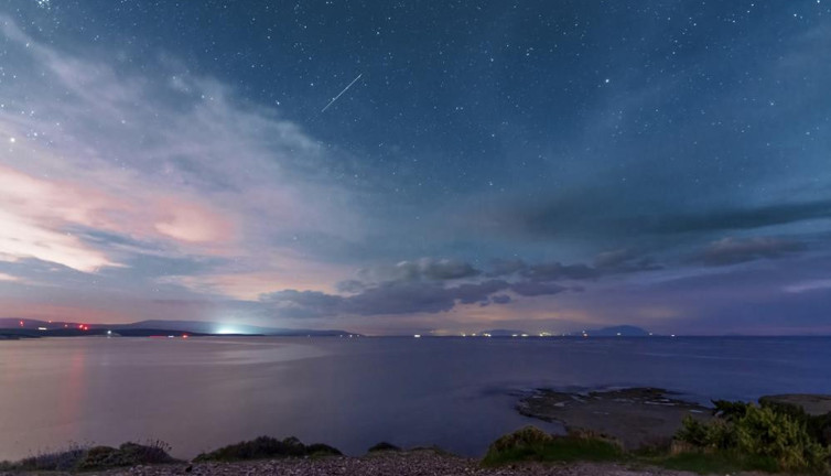Kocaeli'de meteor yağmuru. İzleyenlerin ağzı açık kaldı