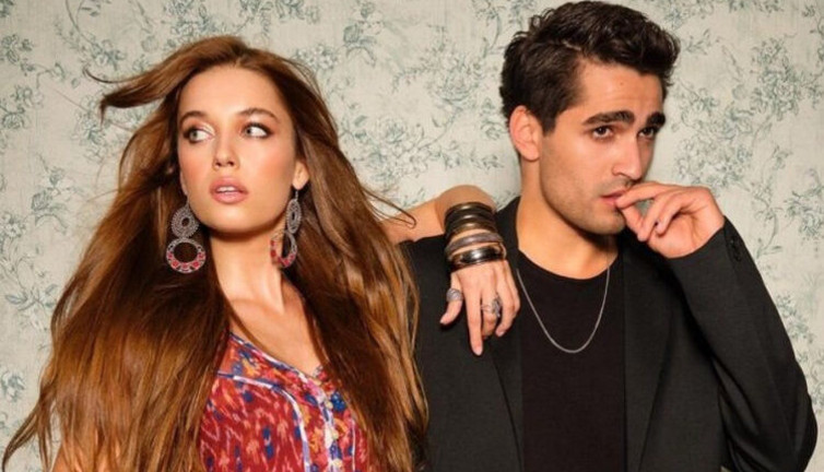 'Yalı Çapkını'nın ünlü isimleri Afra Saraçoğlu ve Mert Ramazan Demir dergi kapağı oldu