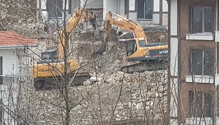 Mehmet Faraç AKP'nin 5 yıldır bitmeyen doğa katliamını paylaştı