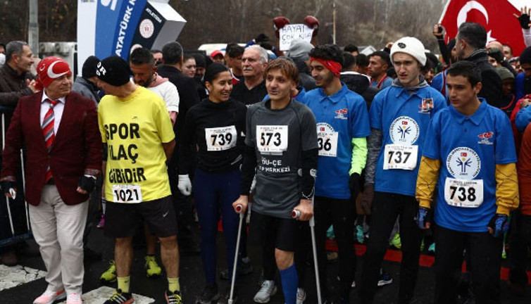 Binlerce kişi Atatürk için koştu