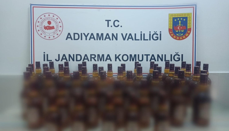 Yolcu otobüsünde 51 adet kaçak viski ele geçirildi