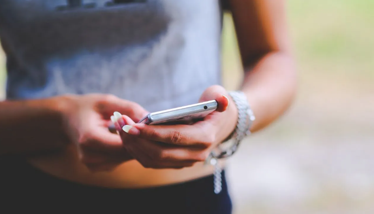 Tehlikenin yeni adı: Phubbing. Günde 3 saat yapılırsa...