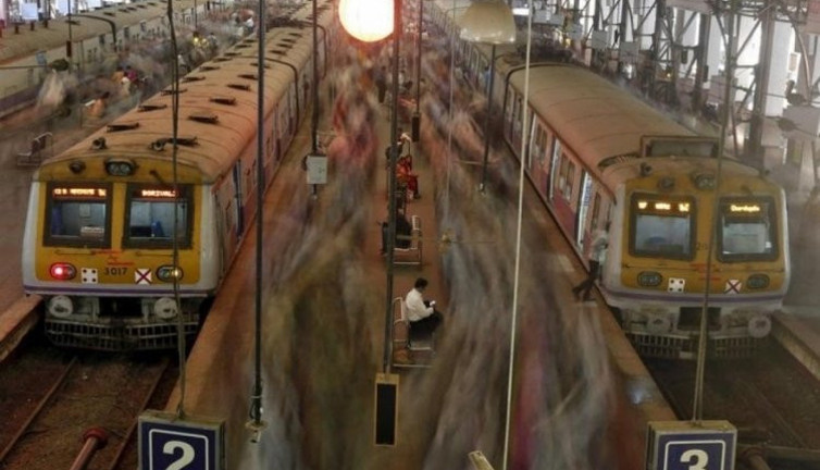 Dolandırıcılığın böylesi. Bir ay boyunca istasyona gidip tren saydılar