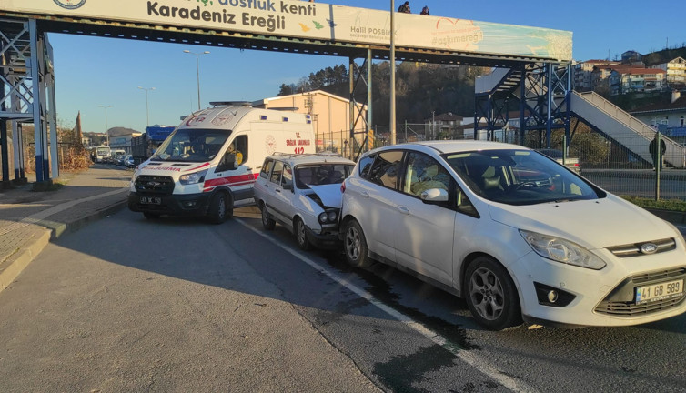 Ereğli’de trafik kazası: 4 yaralı