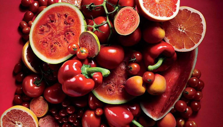 Kırmızı meyve ve sebzelerin cilde inanılmaz faydası