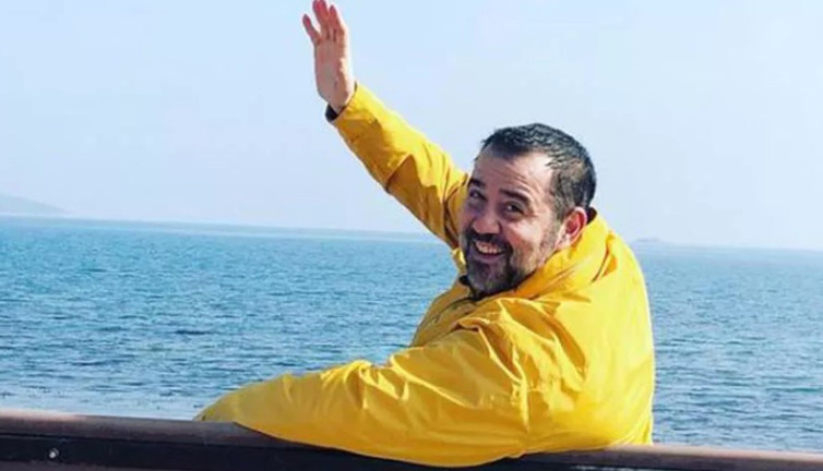 Ata Demirer'in 'Koreli yönetmen' taklidi olay oldu. Binlerce kişi tarafından izlendi