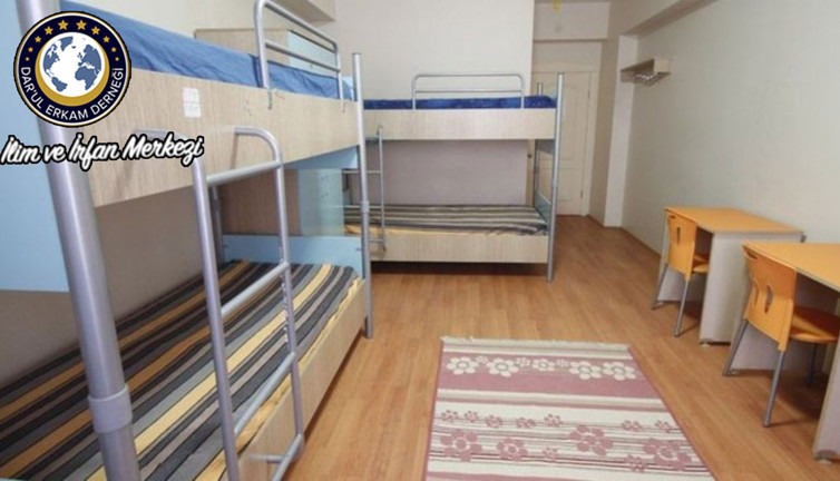 Sakarya'da küçücük kız çocukları tarikat yurdunda kalıyor okula gönderilmiyor. Milli Eğitim'in bundan haberi var mı?