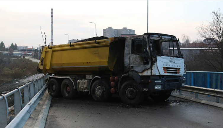 Kosova'nın kuzeyinde tansiyon yükseliyor