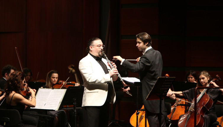 Senfoni orkestrasından lirik konser